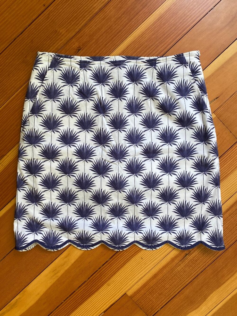 Golftini Skort - White and Purple Palm Print - Size XS